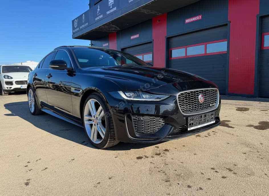 Jaguar XE