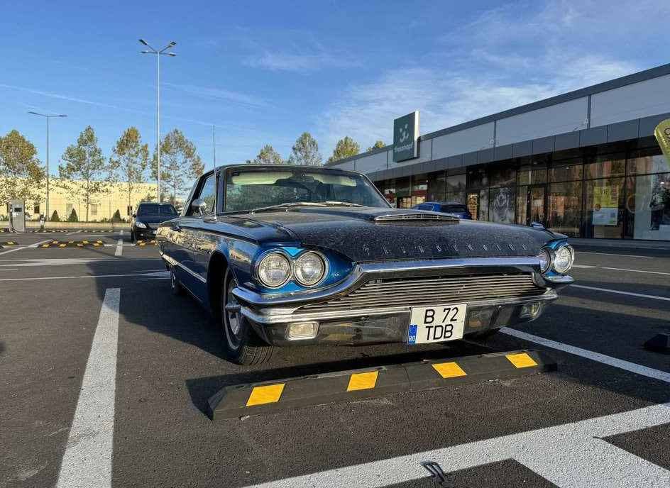 Ford Thunderbird