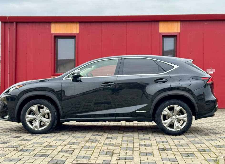 Lexus Seria NX