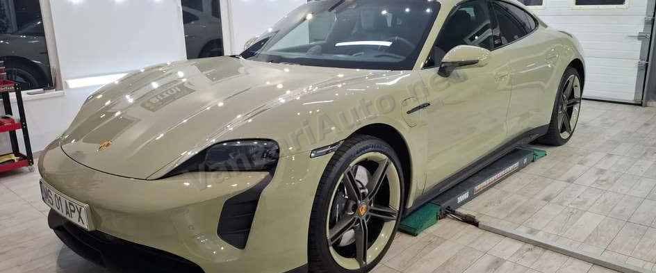 Porsche Taycan