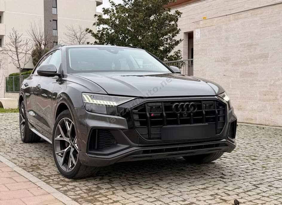 Audi Q8