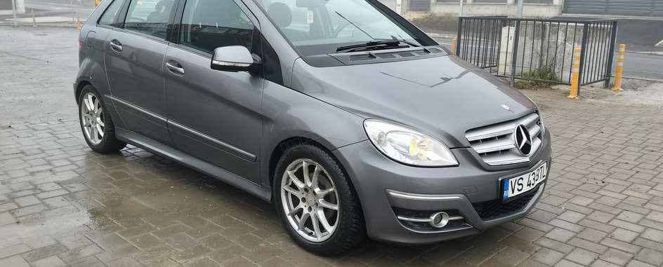 Mercedes-Benz EQB