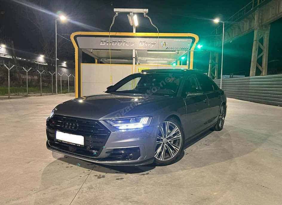 Audi A8