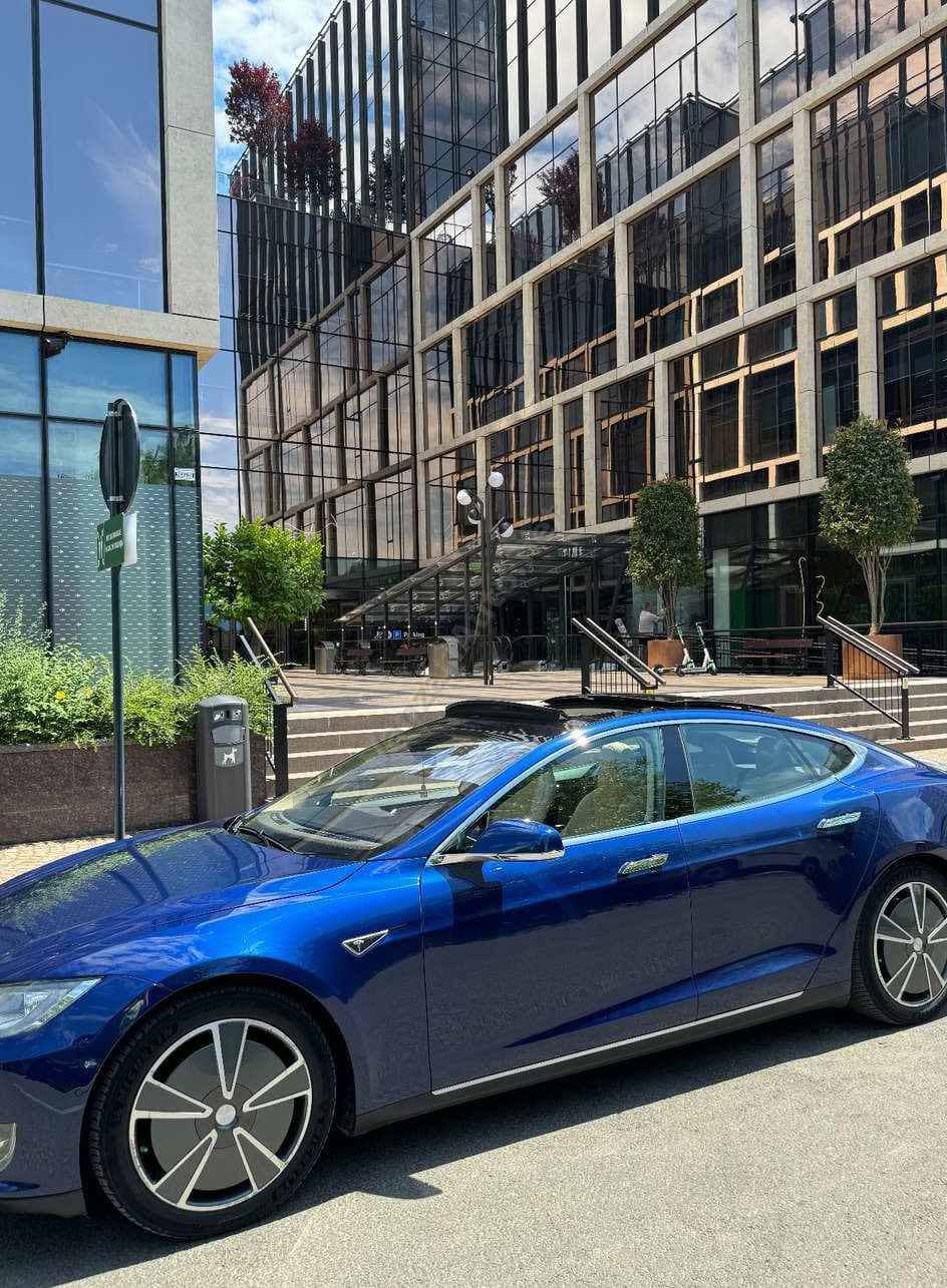Tesla Model S