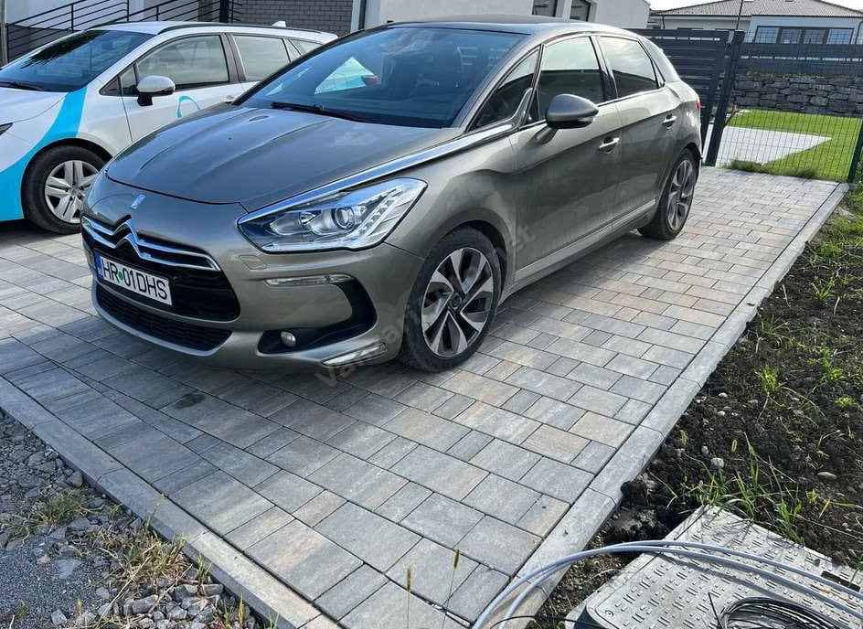 Citroen DS5