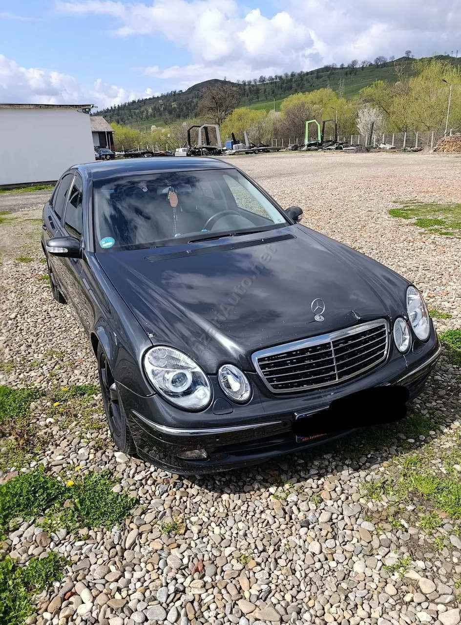 Mercedes-Benz E