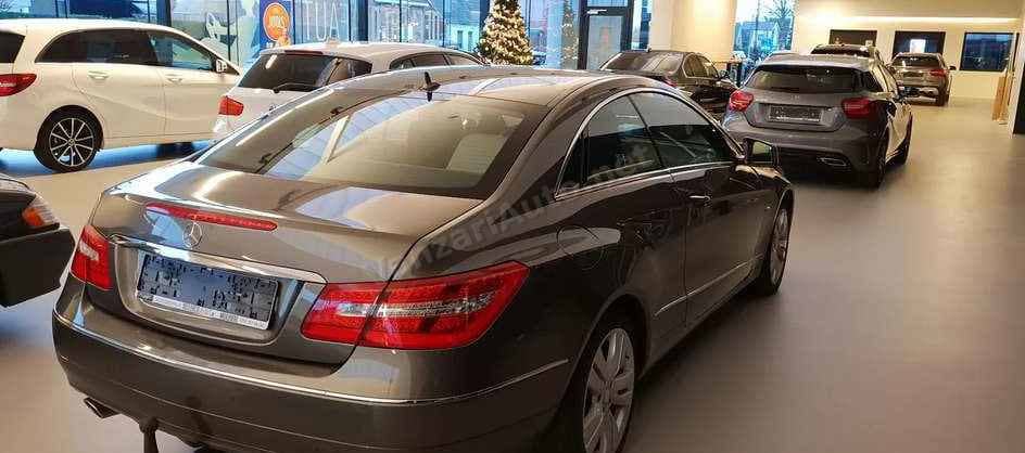 Mercedes-Benz E