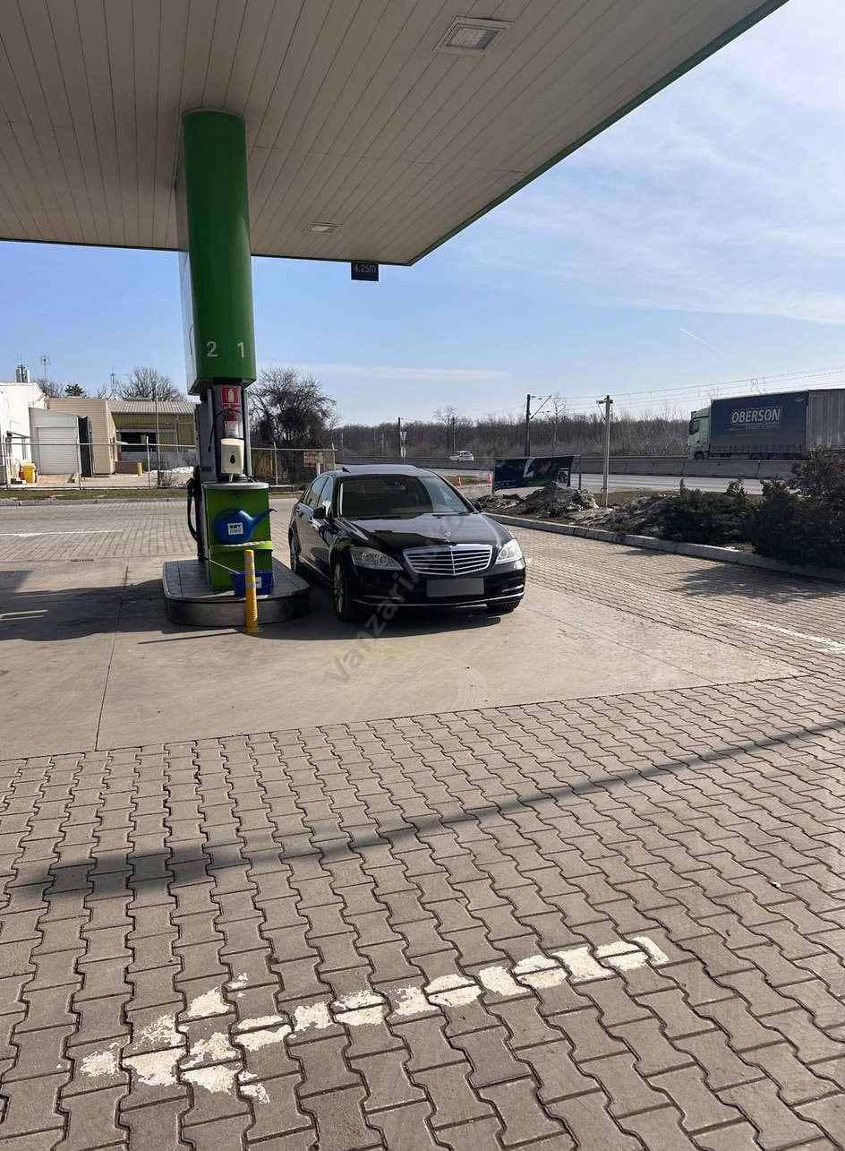 Mercedes-Benz S