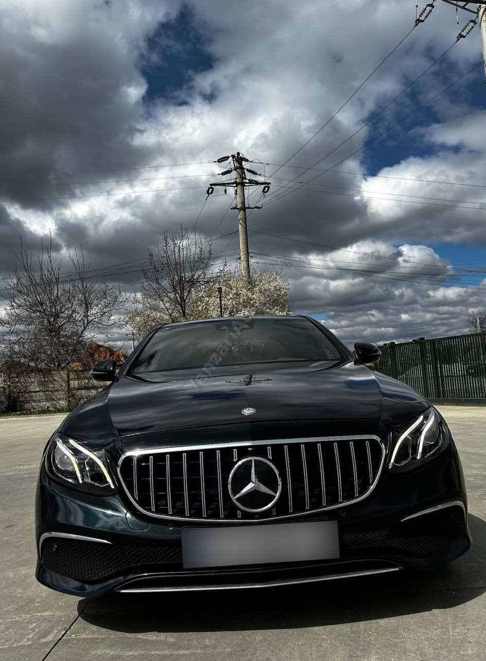 Mercedes-Benz E