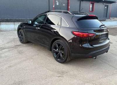 Infiniti QX70