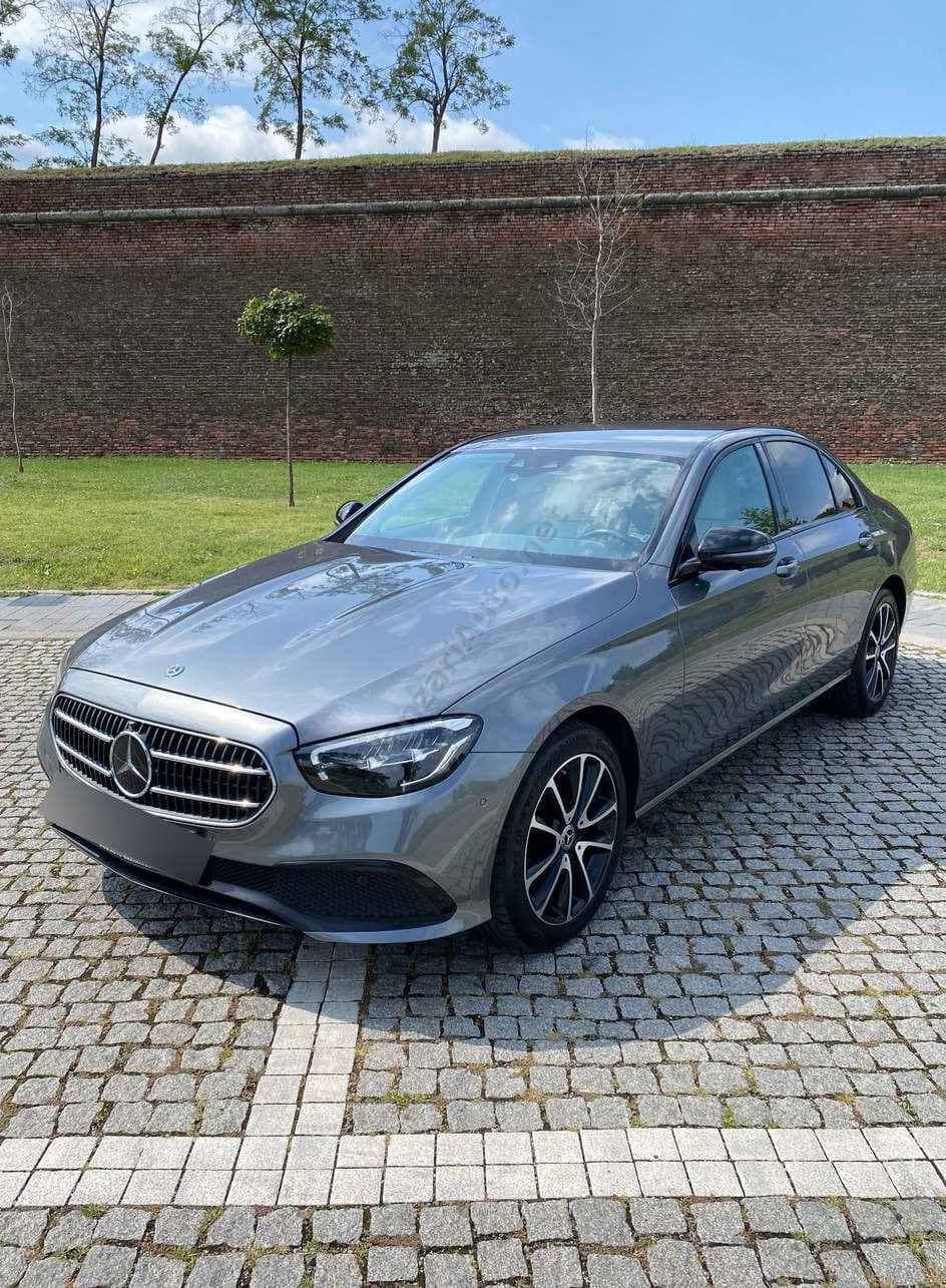 Mercedes-Benz E