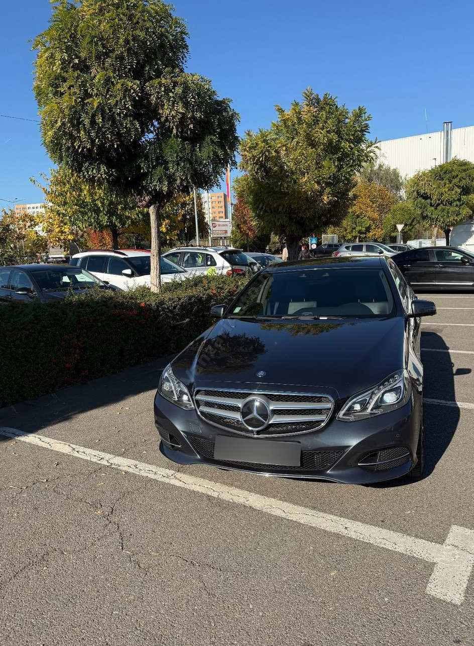Mercedes-Benz E
