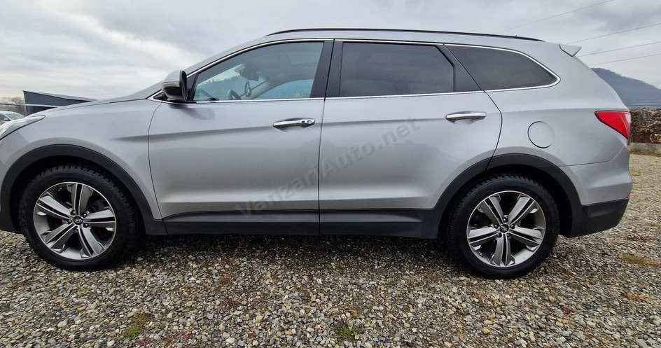 Hyundai Grand Santa Fe