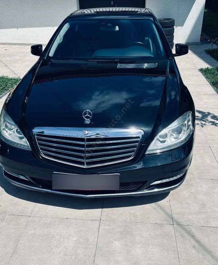 Mercedes-Benz S