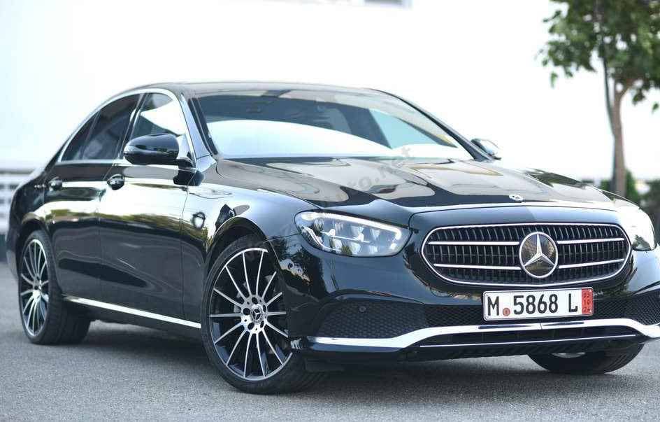 Mercedes-Benz E