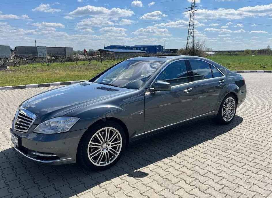 Mercedes-Benz S