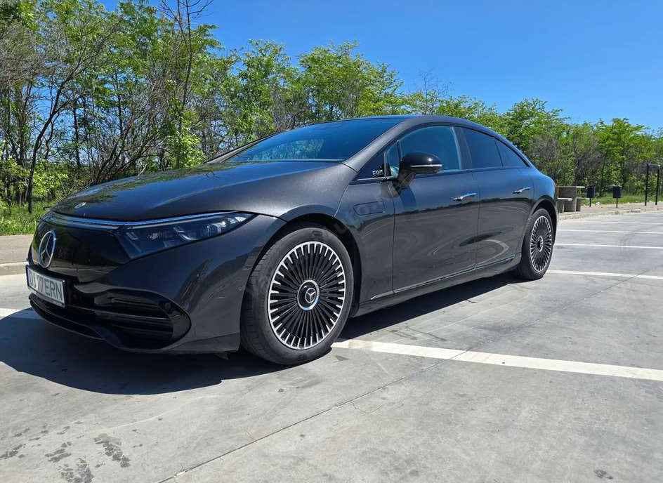 Mercedes-Benz EQS