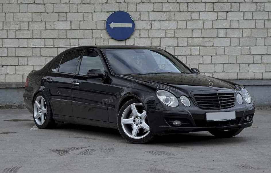 Mercedes-Benz E