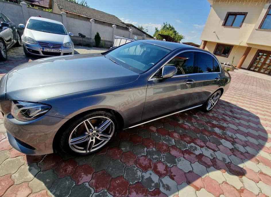 Mercedes-Benz E