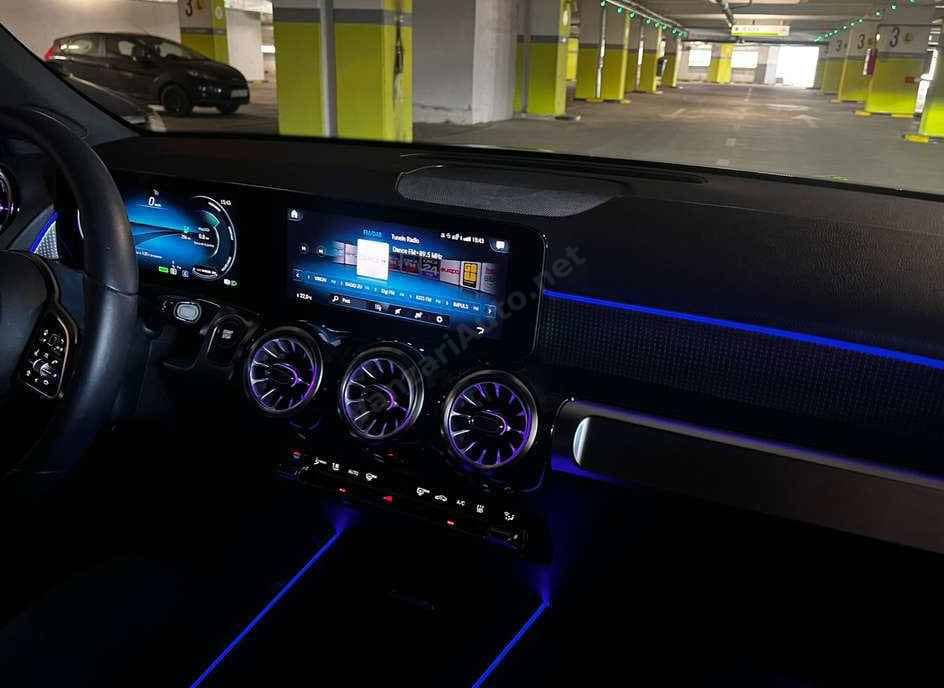 Mercedes-Benz EQB