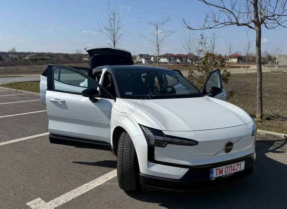Volvo EX30
