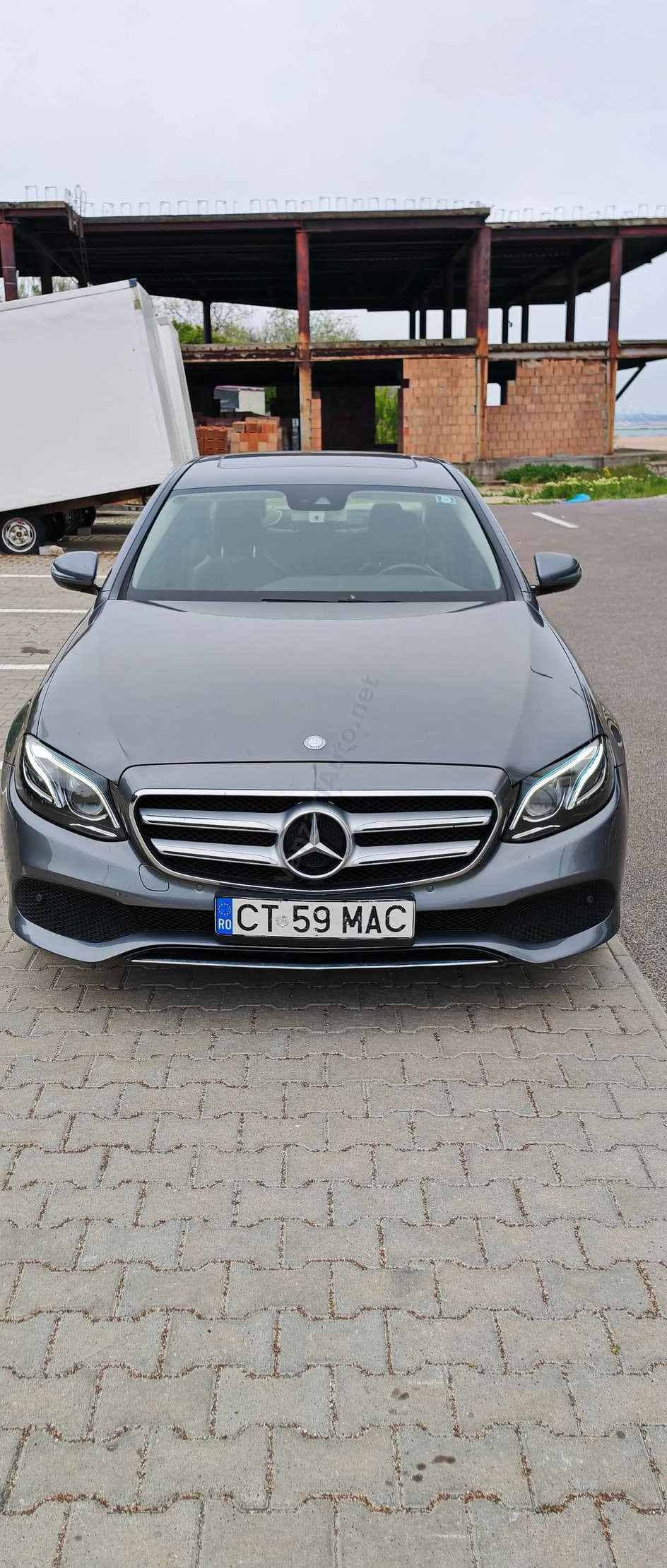 Mercedes-Benz E