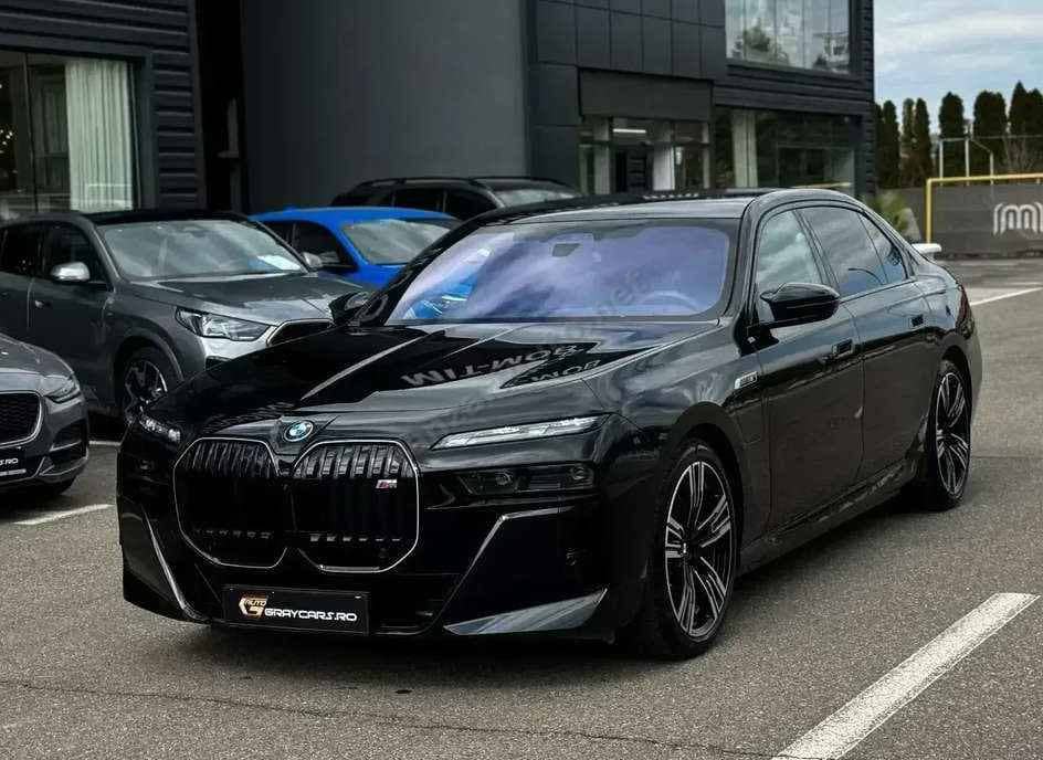 BMW M7