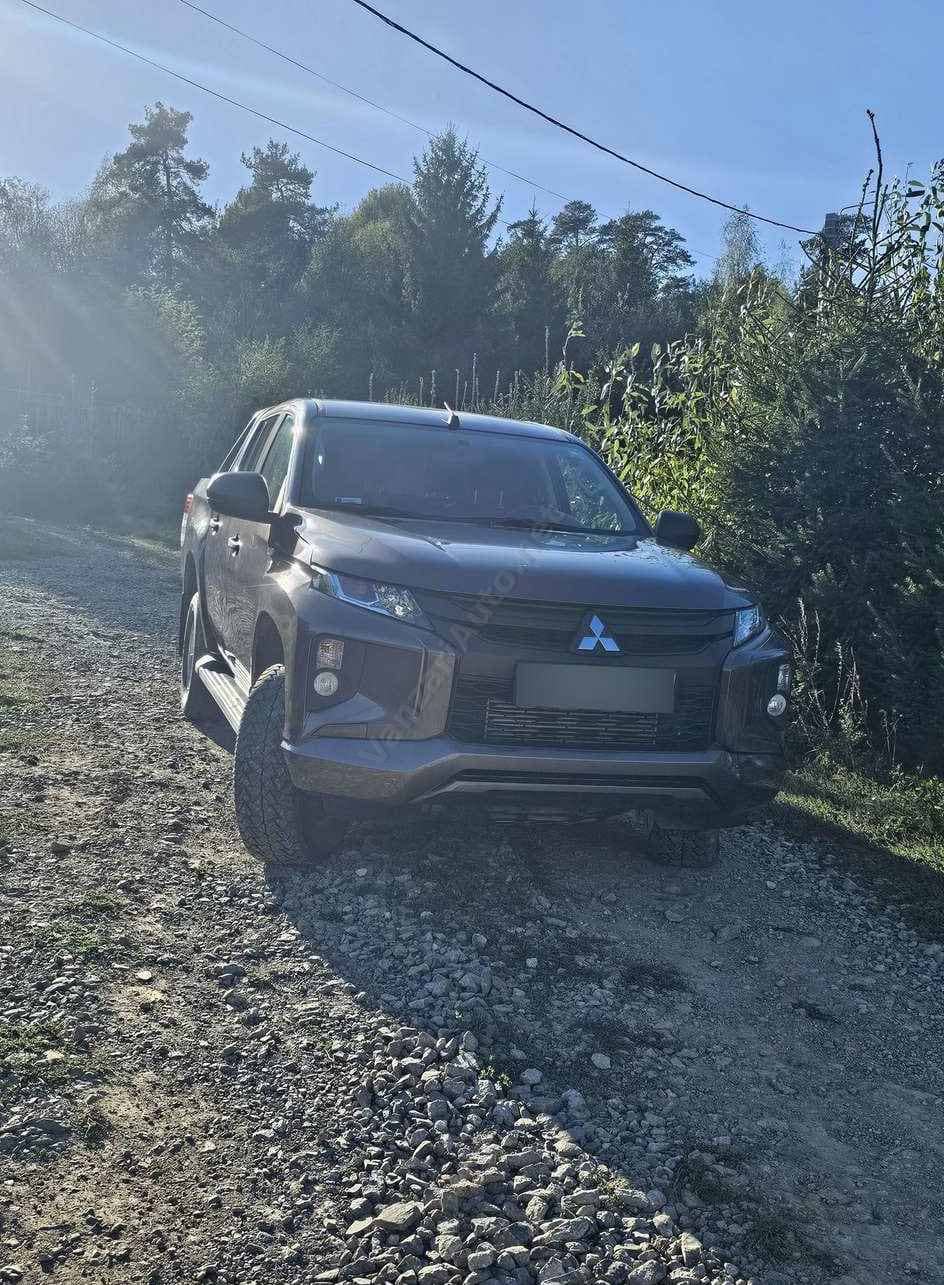 Mitsubishi L200