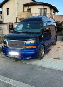 GMC Savana