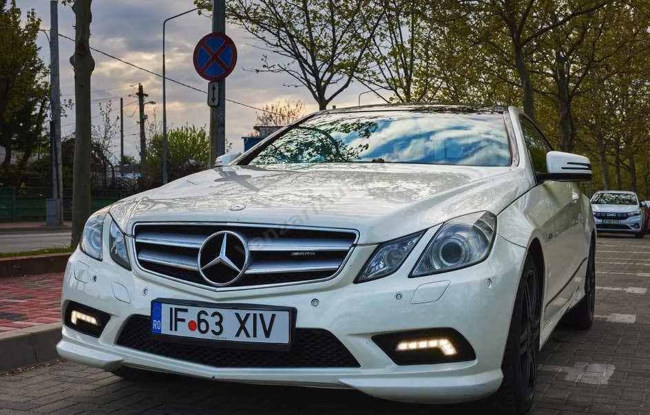 Mercedes-Benz E