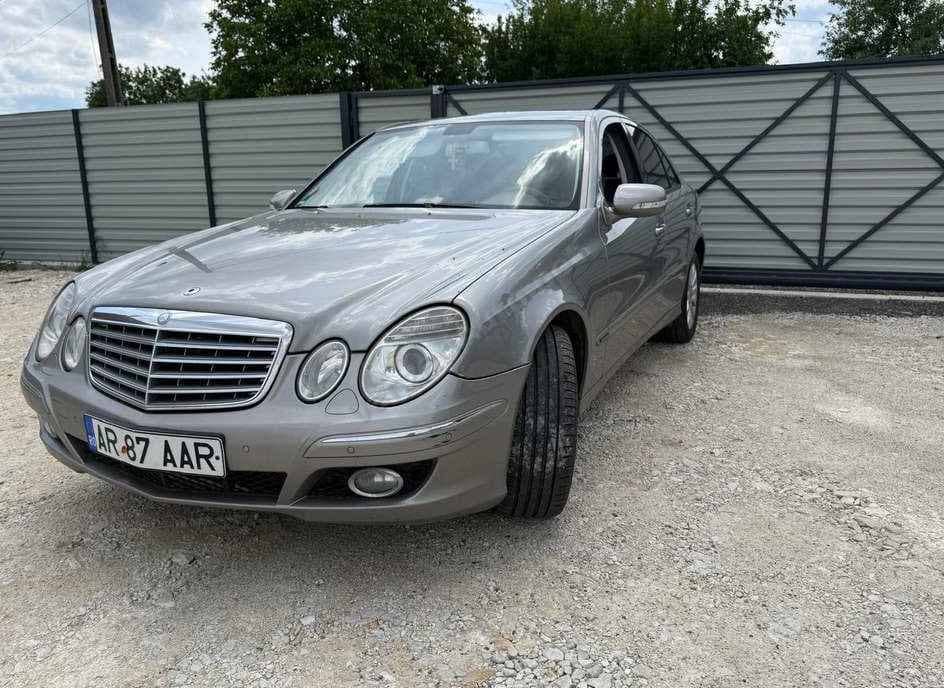 Mercedes-Benz E