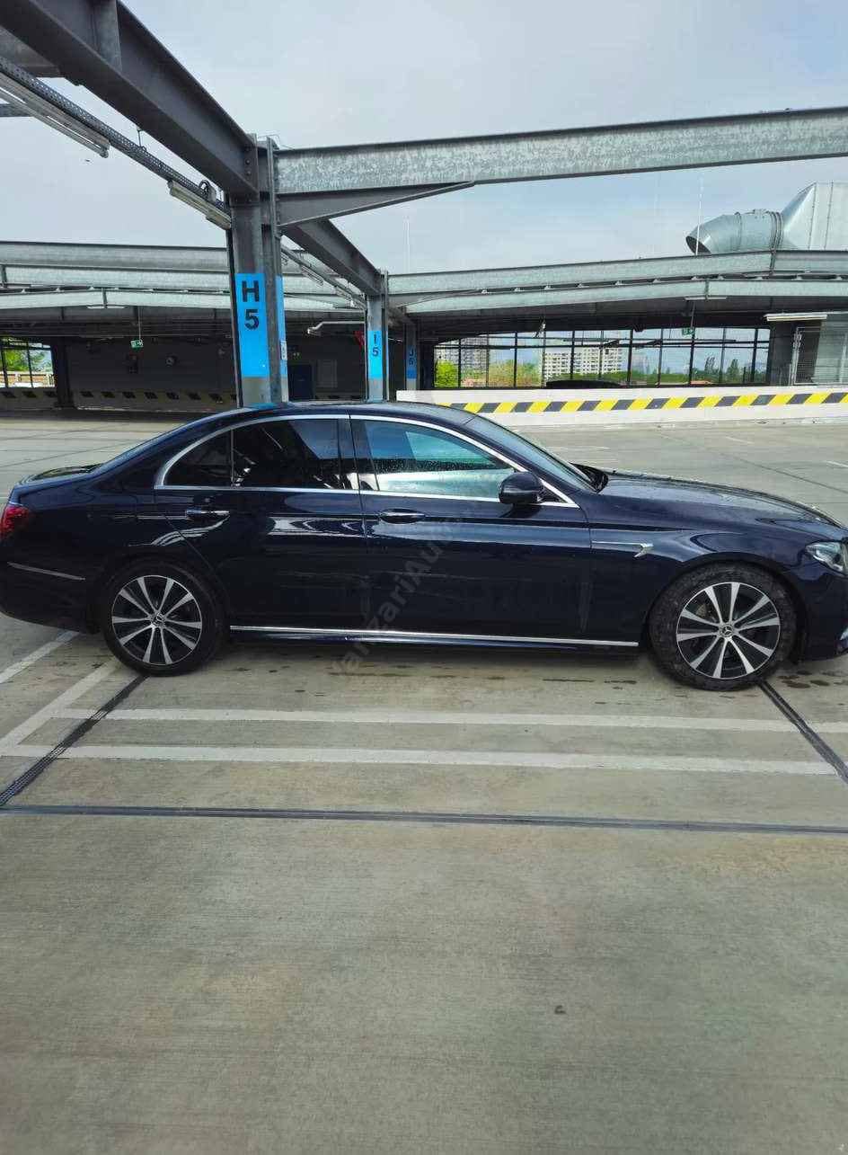 Mercedes-Benz E