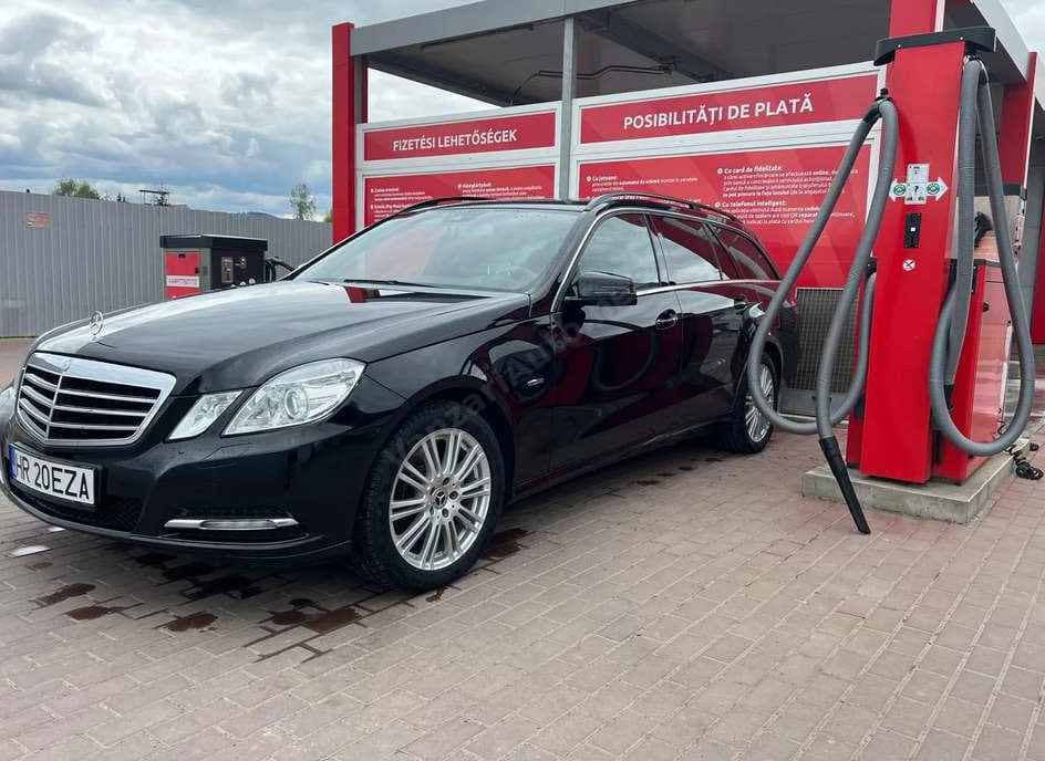Mercedes-Benz E