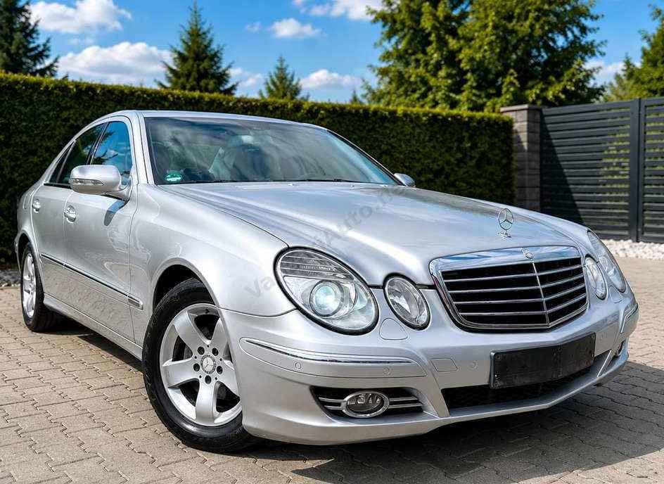 Mercedes-Benz E