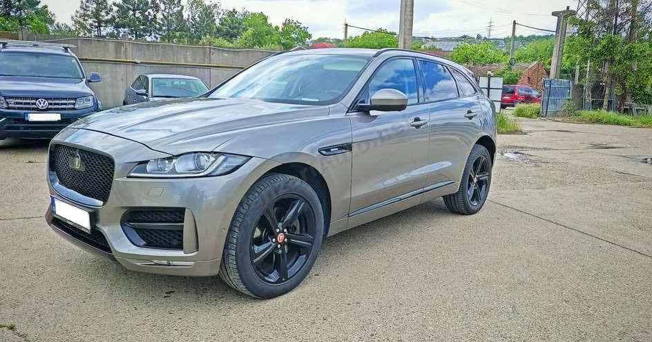Jaguar F-Pace