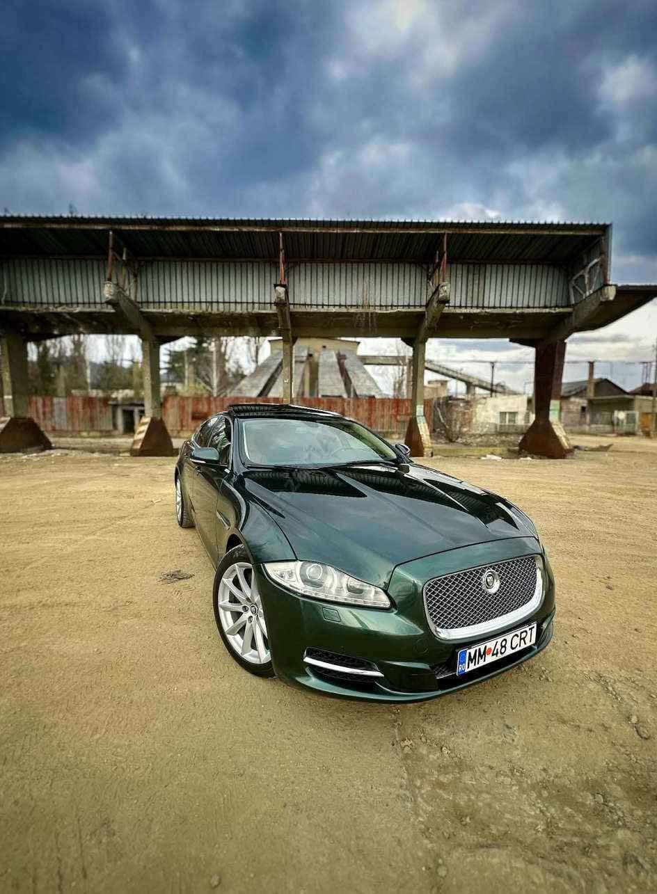 Jaguar XJ