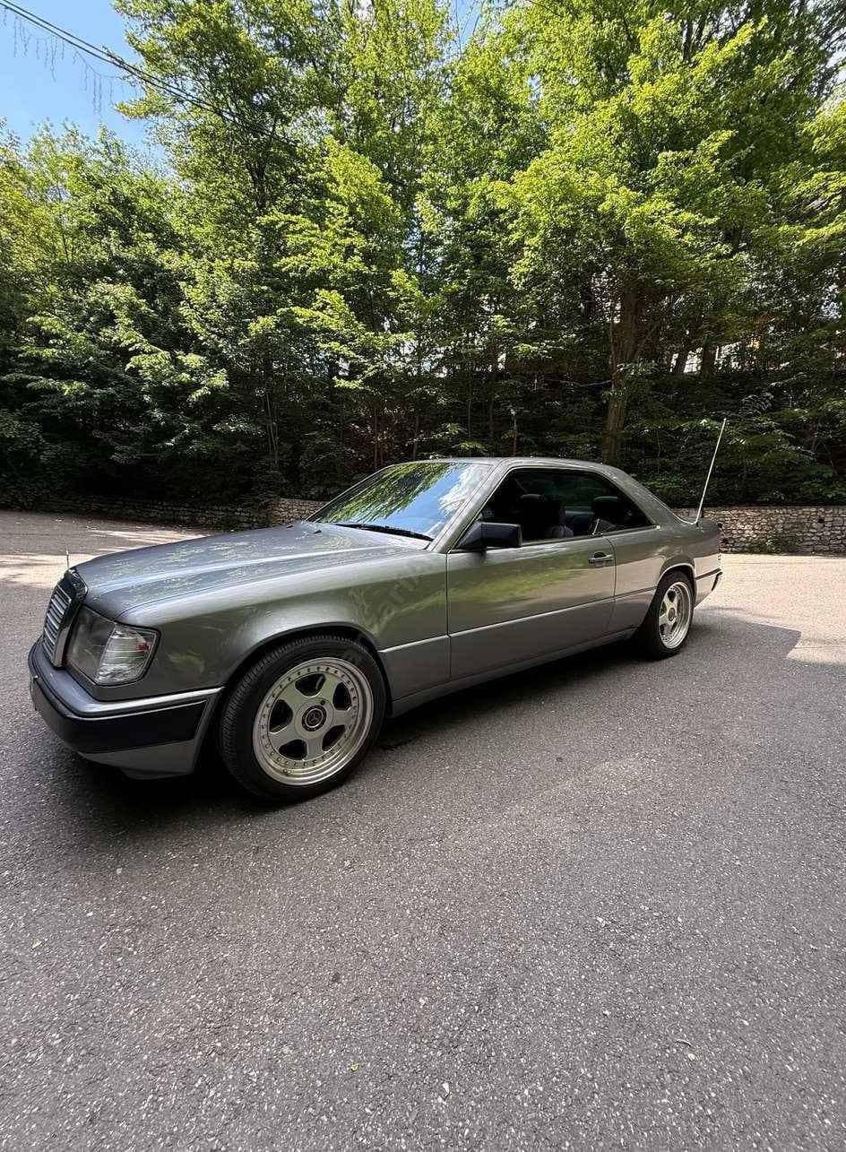 Mercedes-Benz W124