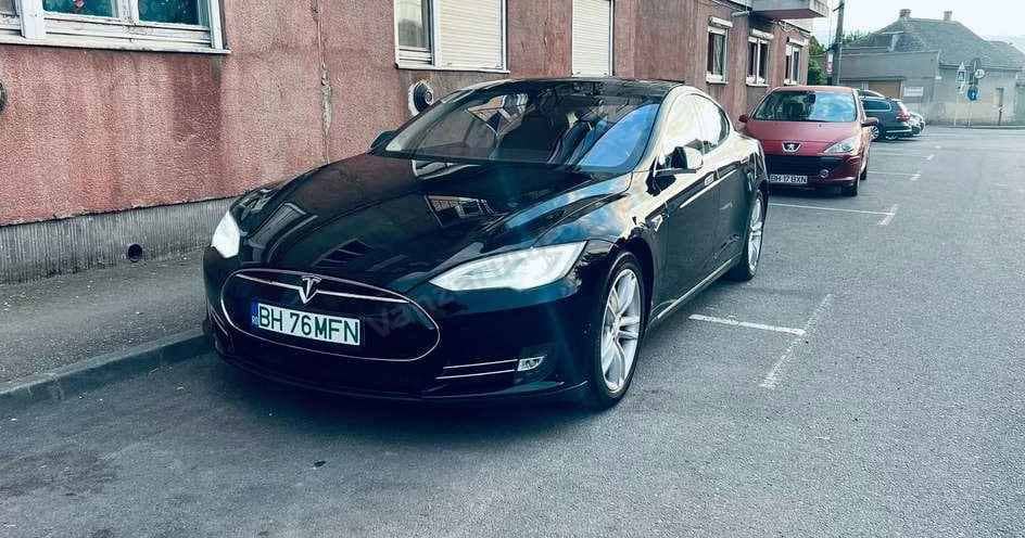 Tesla Model S