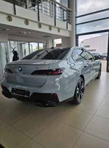 BMW M7
