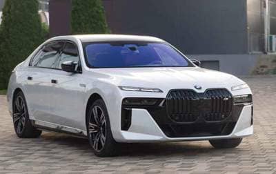 BMW M7