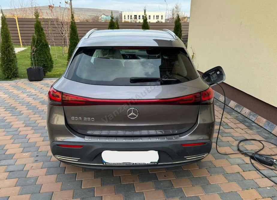 Mercedes-Benz EQA