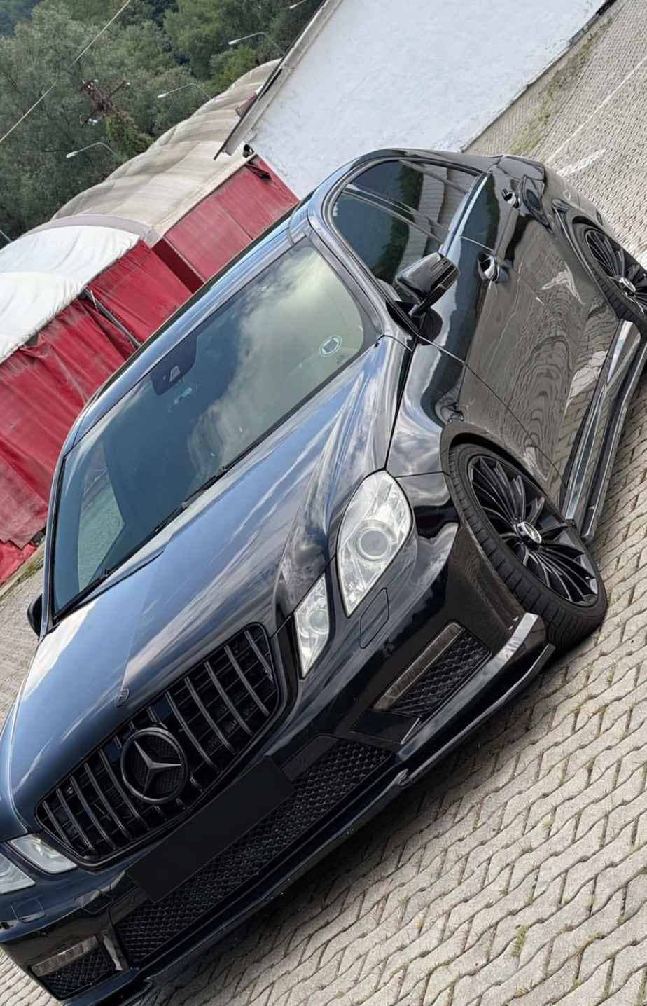 Mercedes-Benz E