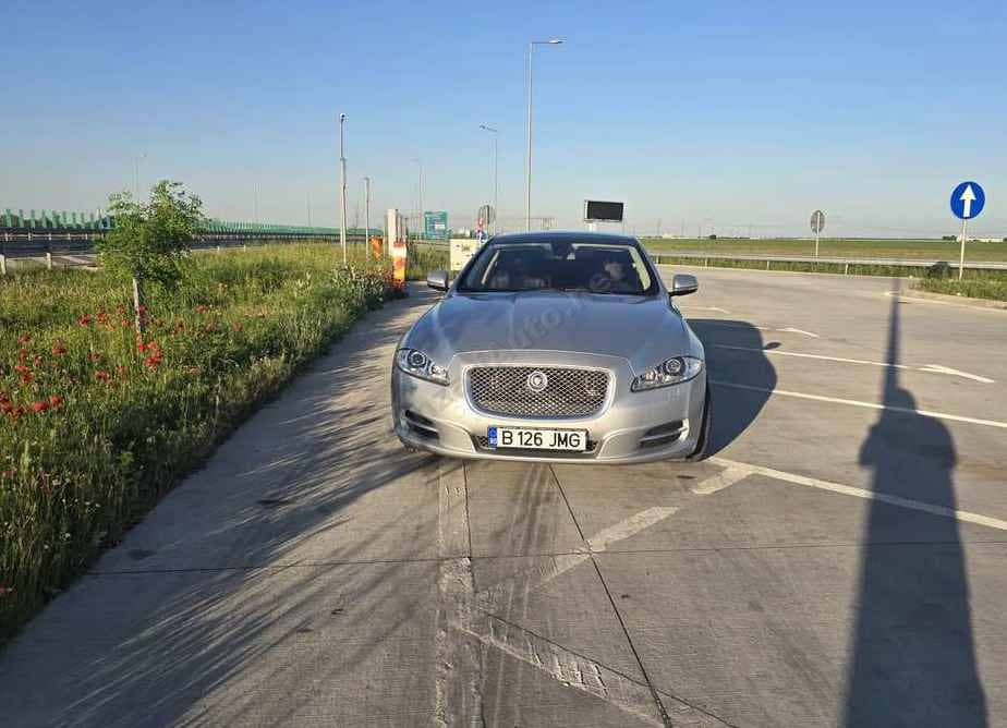 Jaguar XJ
