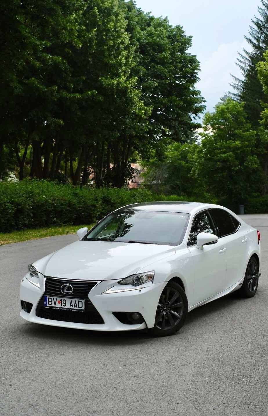 Lexus Seria IS