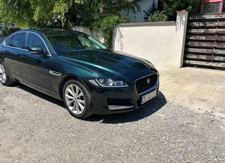 Jaguar XF