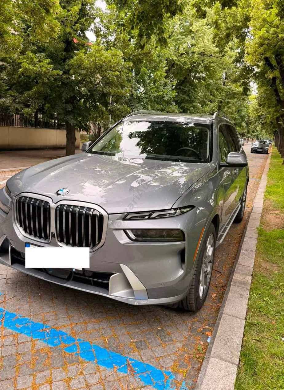 BMW X7