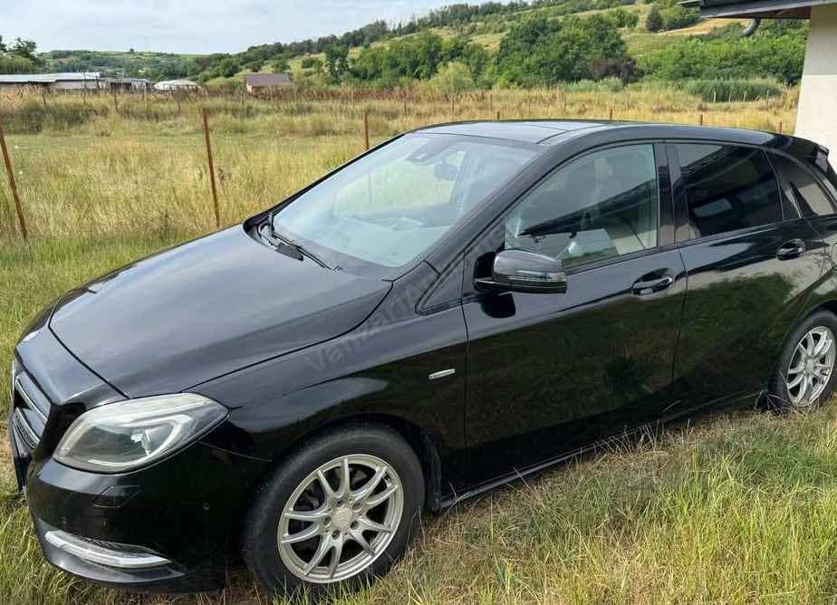 Mercedes-Benz B
