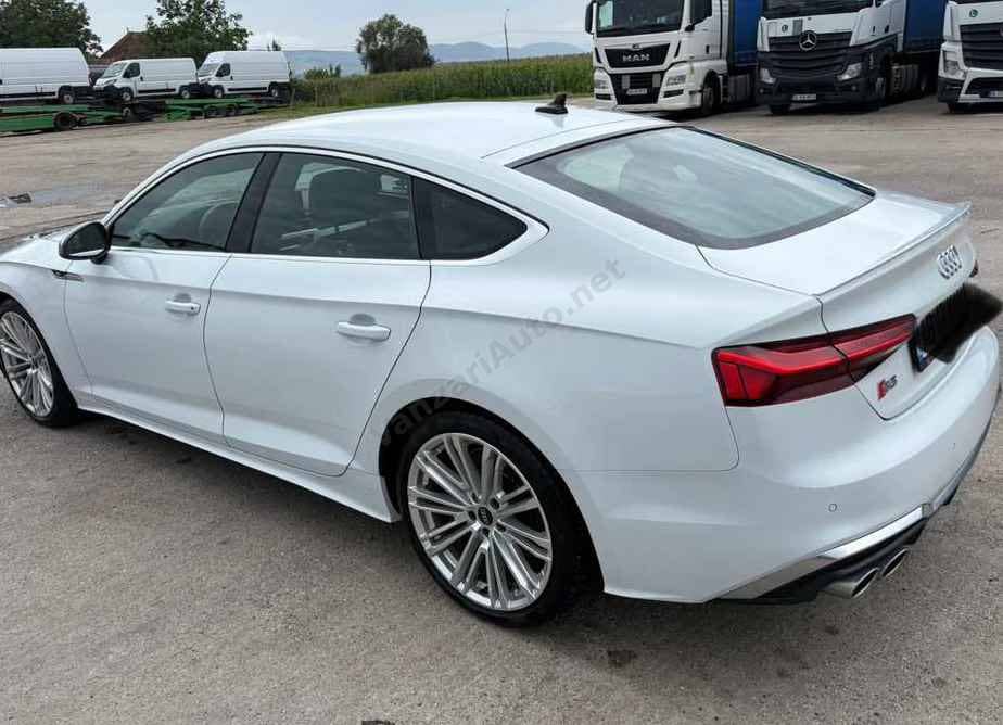 Audi S5