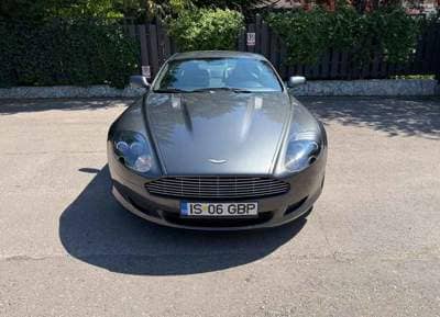 Aston Martin DB9