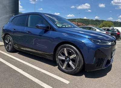 BMW iX